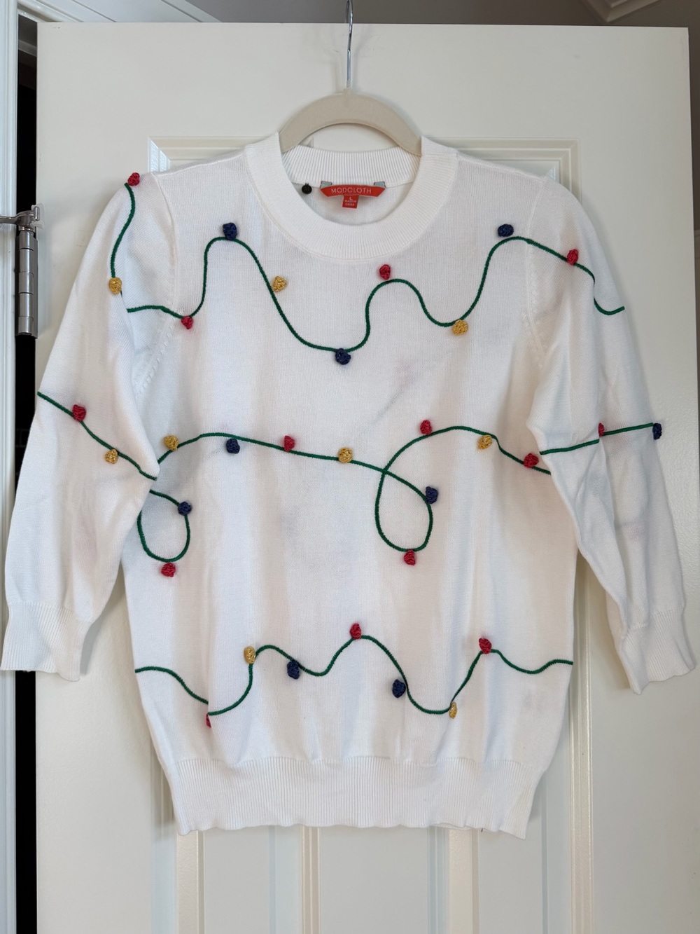 ModCloth 3D Pom Pom Christmas Lights Sweater NWOT Size L Shimmery Whimsy Retro